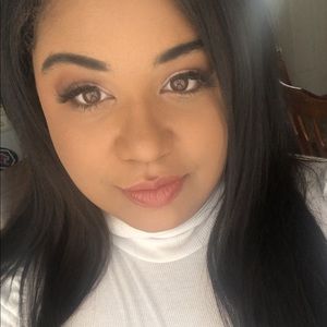 Meet your Posher, Monika